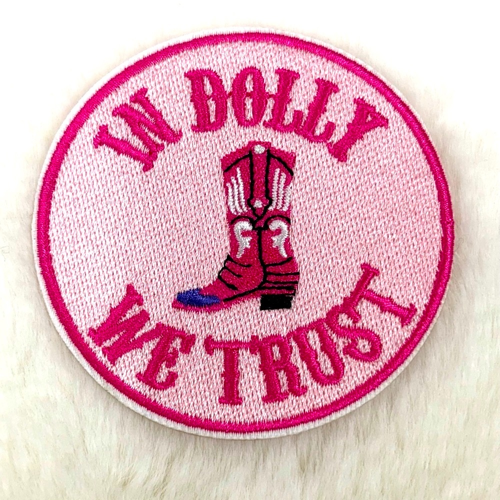 IN DOLLY WE TRUST 🩷 patch